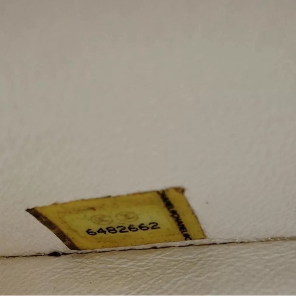 CHANEL Quilted Tote Bag - Picture 12 of 12